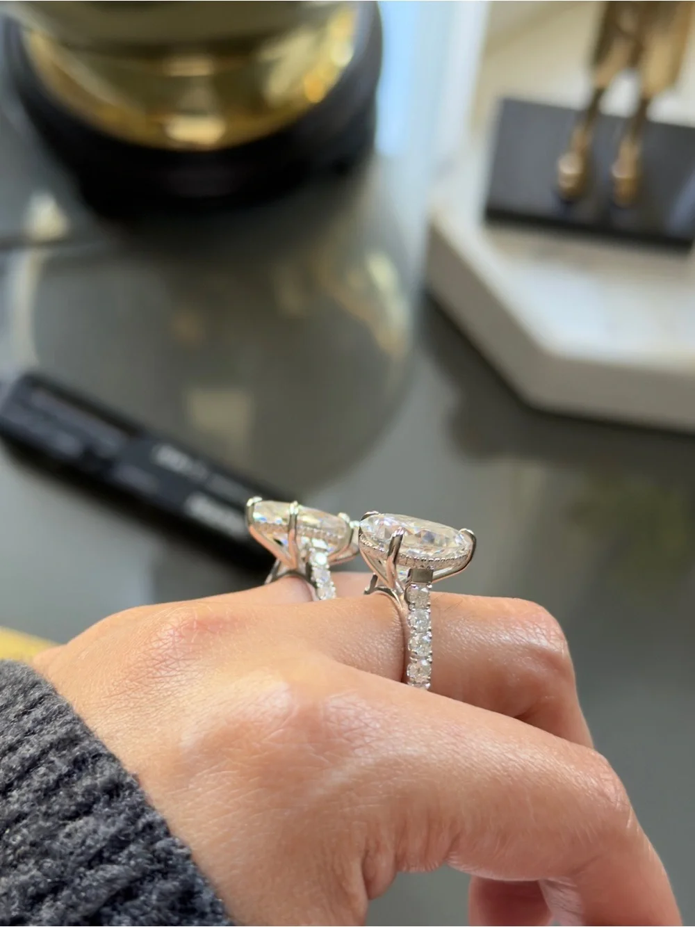 11.2cttw big Moissanite vvs1 engagements rings size 7